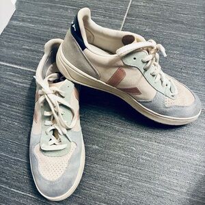 VEJA Suede Sneakers, Size 8(39)